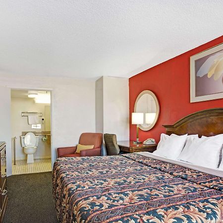 Days Inn By Wyndham Norfolk Military Circle Zewnętrze zdjęcie