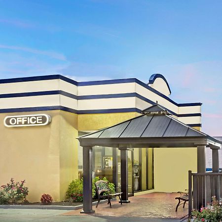 Days Inn By Wyndham Norfolk Military Circle Zewnętrze zdjęcie