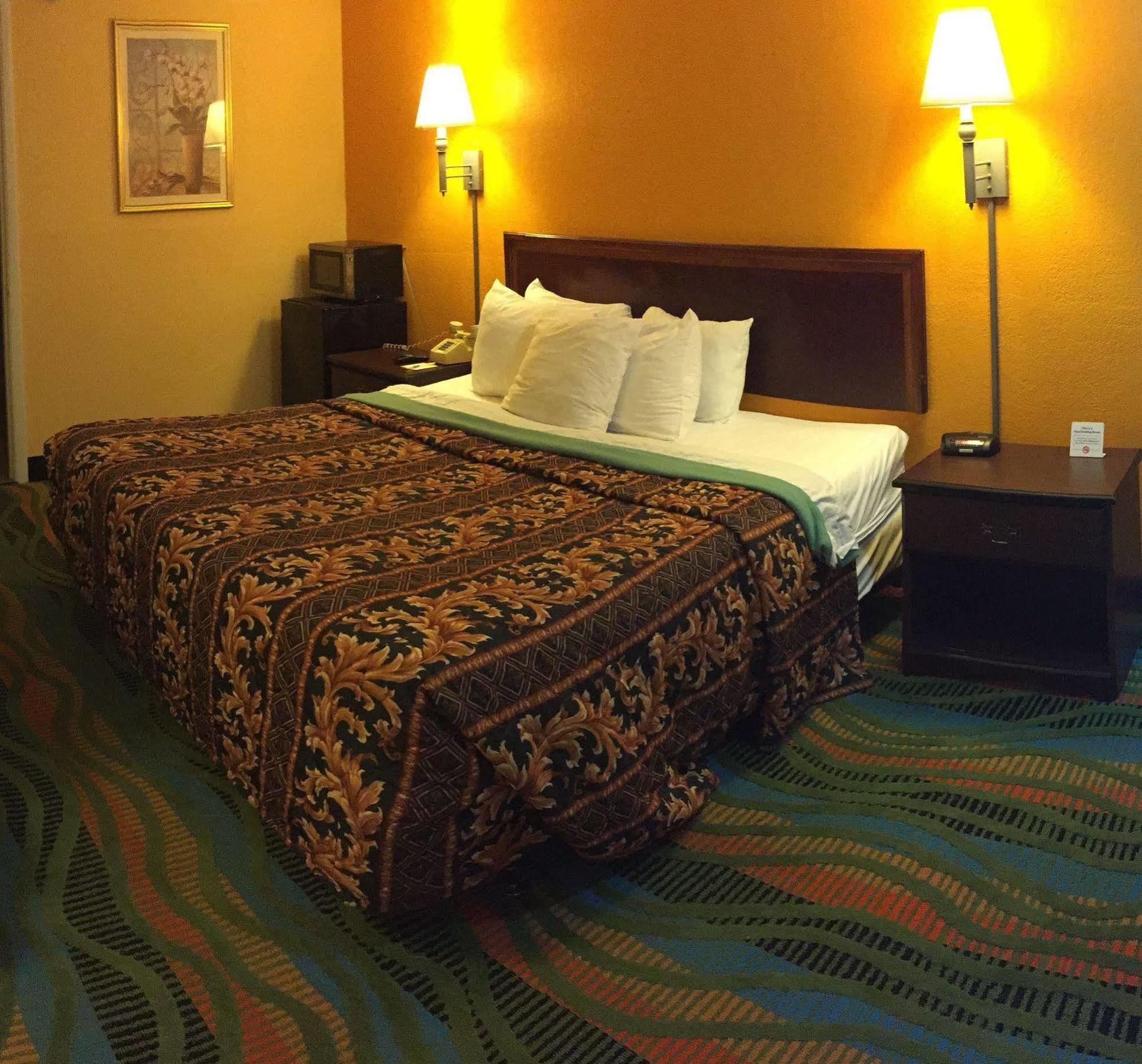 Days Inn By Wyndham Norfolk Military Circle Zewnętrze zdjęcie